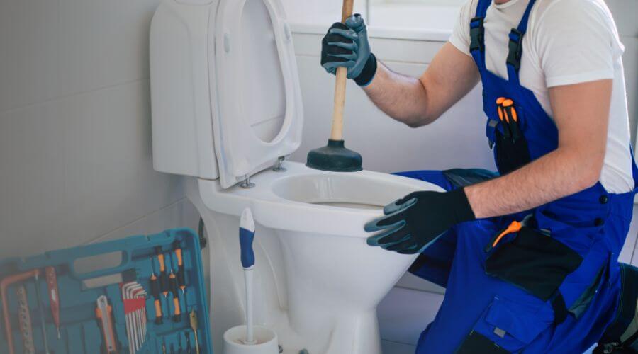 Expert burst pipe repair services in De Witt, AR